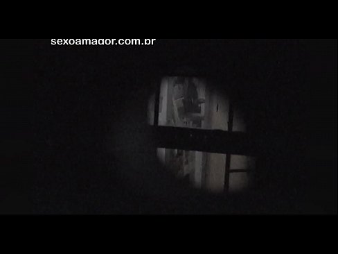 ❤️ Blondinko na skrivaj snema voajer iz soseske, skrit za votlimi opekami Fuck video na sl.fitorganic.top ❌❤